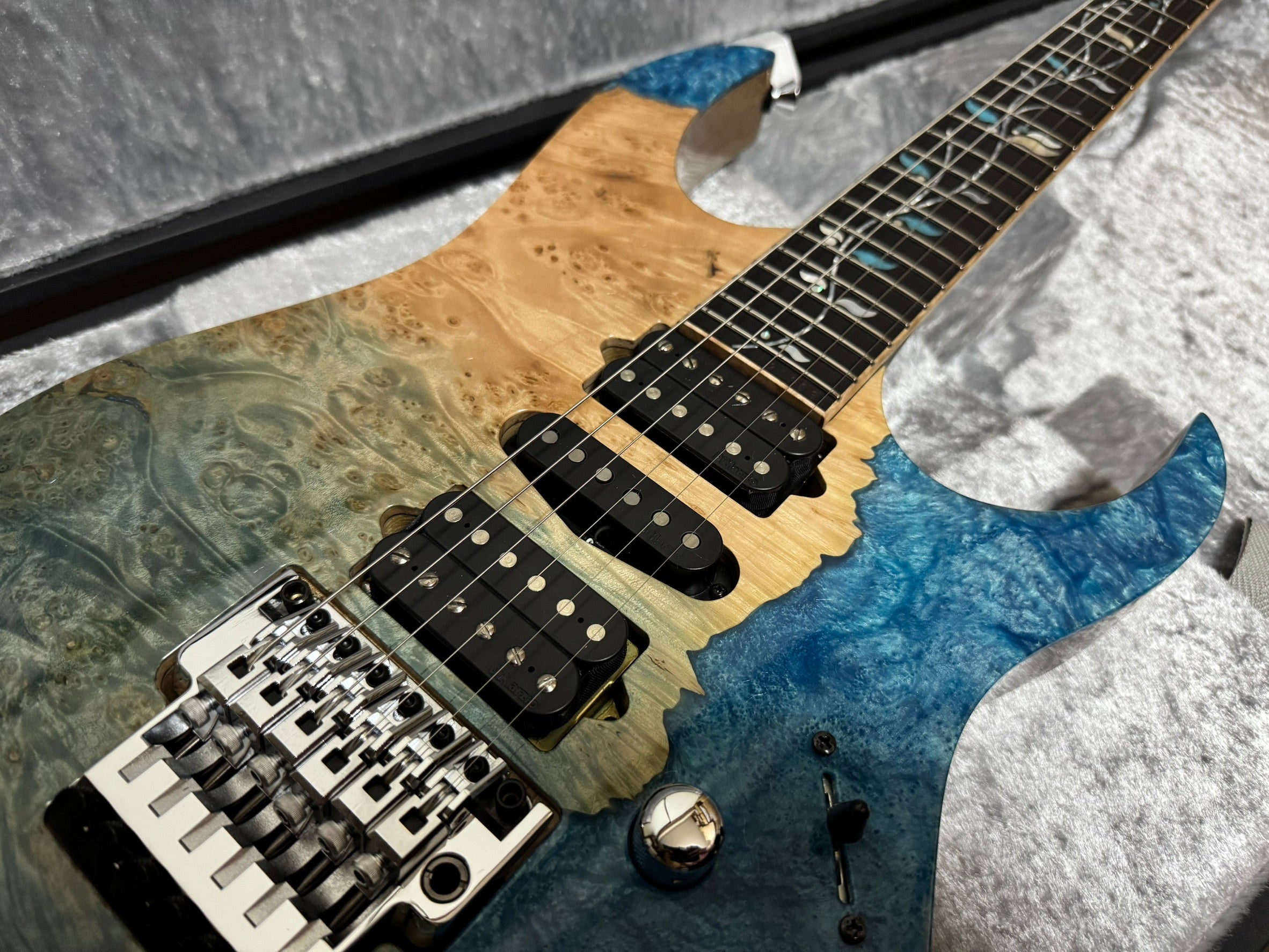 [신품] Ibanez J·Custom JCRG25C02 Limited Model 2025 아이바네즈 한정판 하이엔드 모델